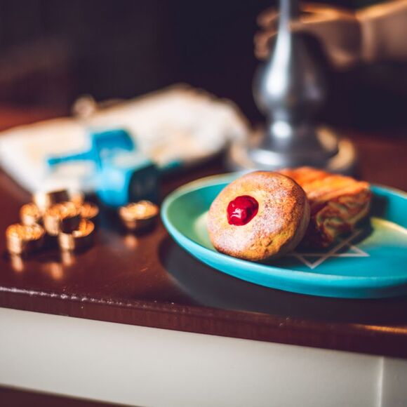 The Queen’s Treasures 18 Inch Doll 22 Piece Hanukkah Play Accessory and Food Set - Picture 5 of 8